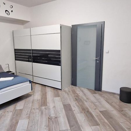 Extra Sok Szobas Apartman Budapest Kozpontjaban Apartment Luaran gambar